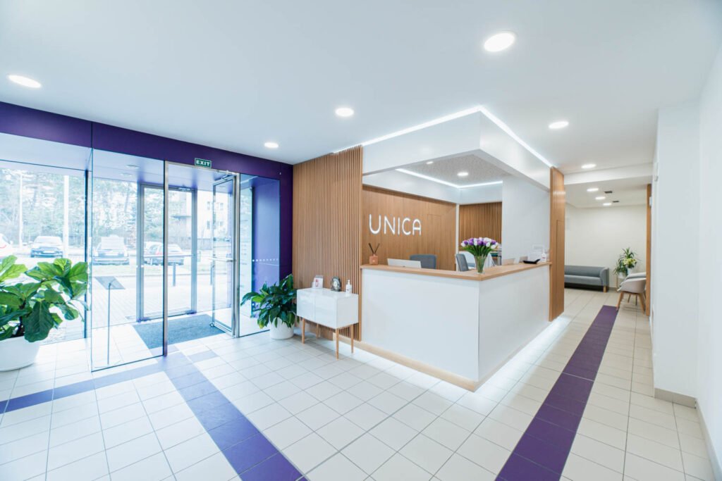 Унутрашњост клинике Unica у Чешкој – модеран и пријатан амбијент за пацијенте